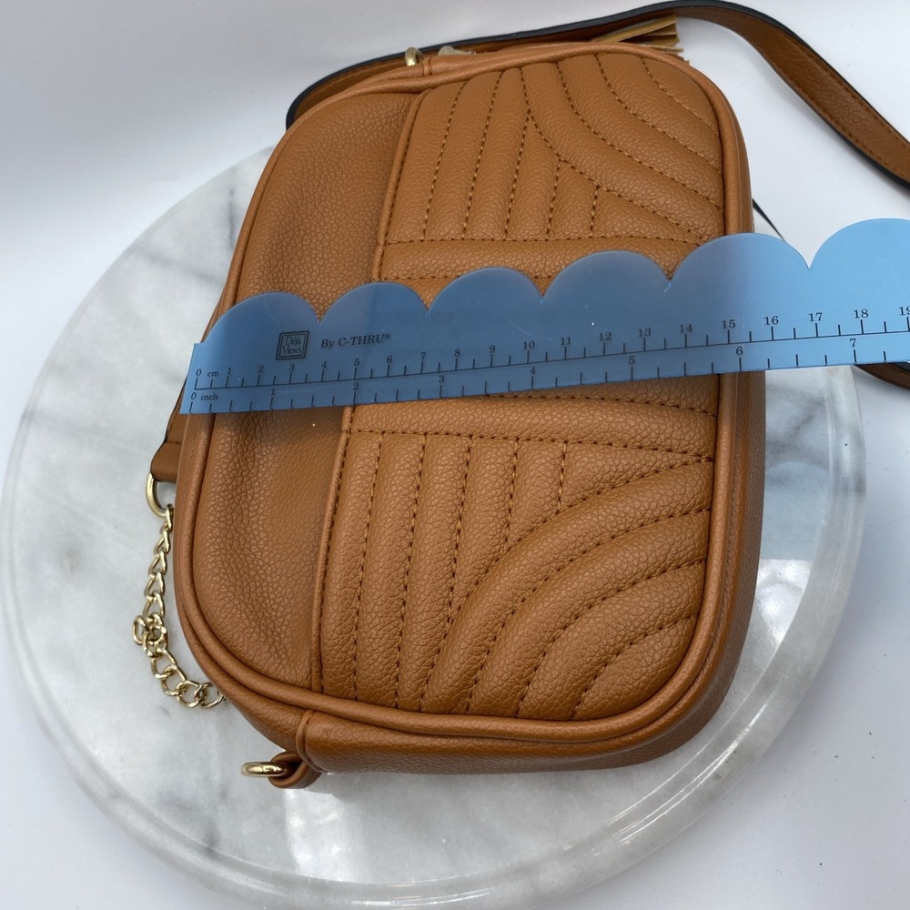 Quilted Crossbody Bag Women - Stylish Camera Tassel - Tan - Vegan (PU) Adjustab - Picture 14 of 16